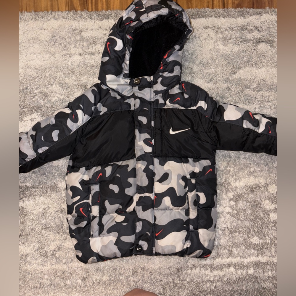 Nike Winter Coat/Nike fleece lined Jacket\ Nike Set